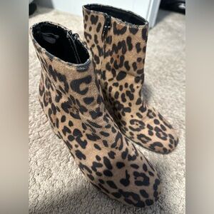 Time and Tru  Size 7 Leopard Print Ankle Boots   NWOT!!